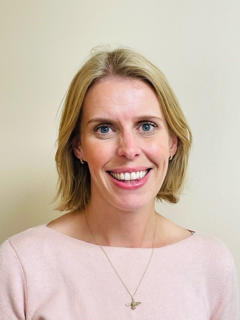 Dr Holly Barnes